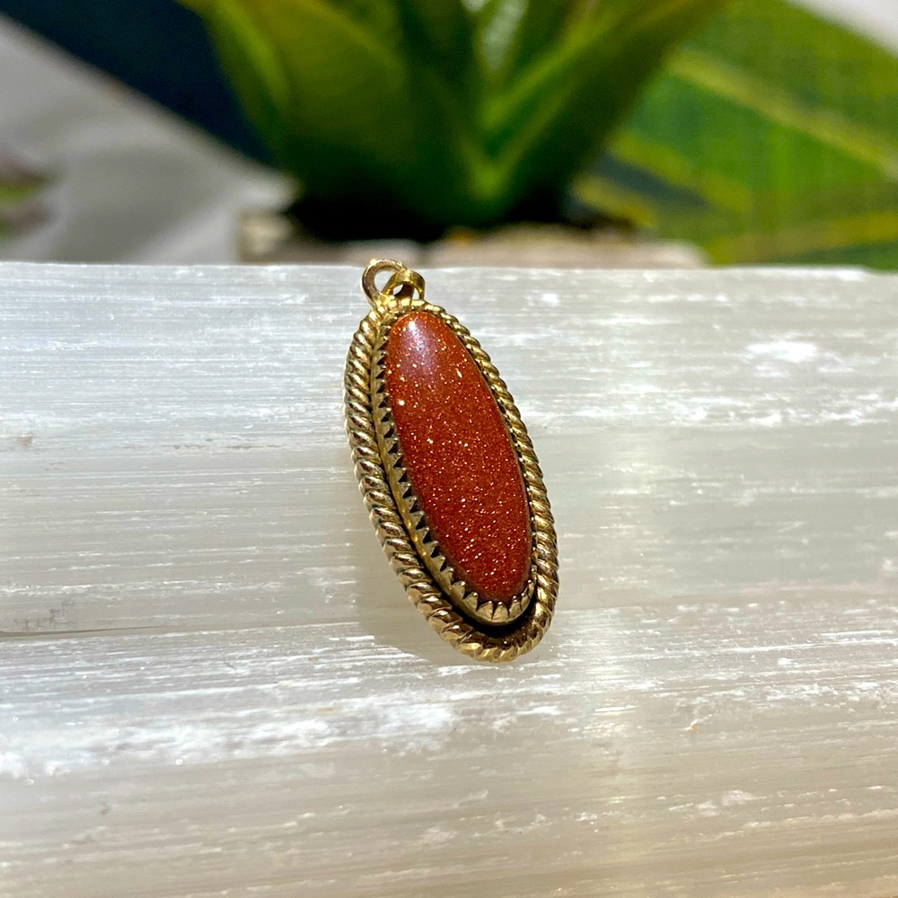 Vintage tumbled Reddish/Brown Goldstone Pendant🧡✨